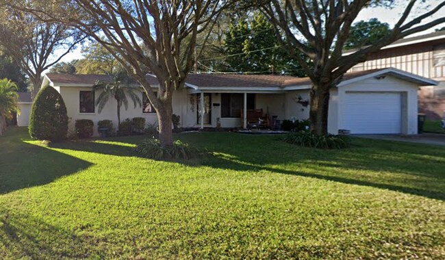 Primary Photo - 3205 Carleton Cir W