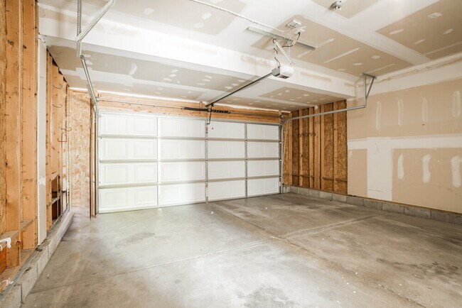 Building Photo - 3397 Brook Spring Dr