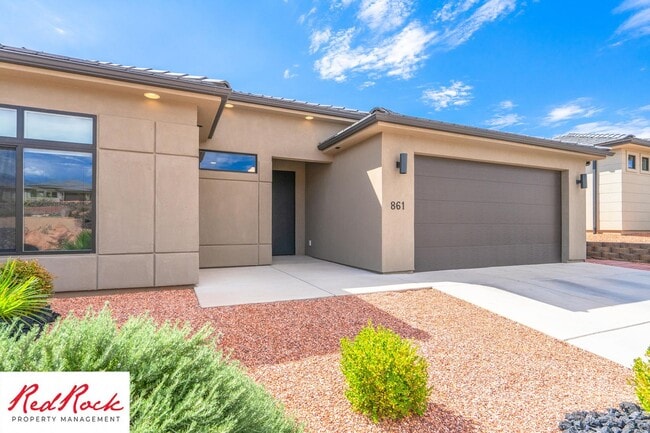 Building Photo - Modern 3 Bedroom Single-Level Home in Vill...