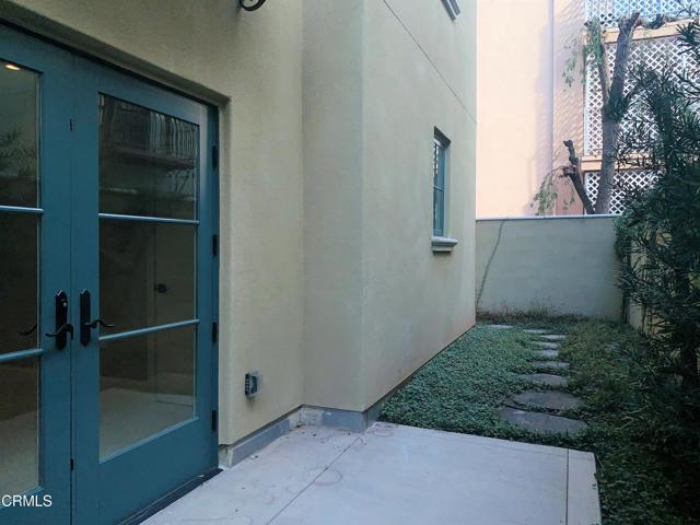 Building Photo - 168 S Sierra Madre Blvd