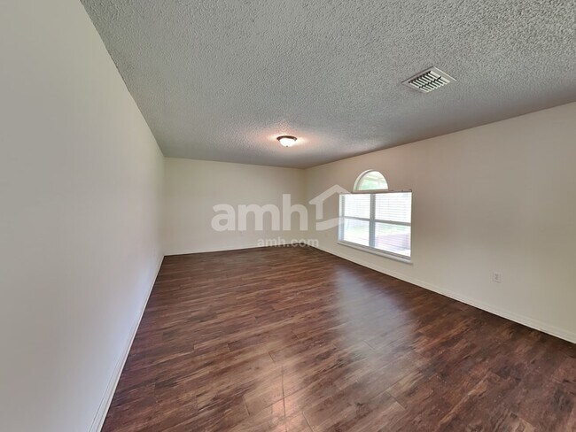 Building Photo - 5514 Ortega Park Blvd