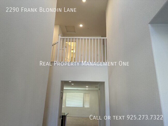 Building Photo - 2290 Frank Blondin Ln