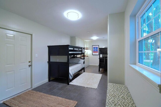 Building Photo - 34122 Pecan Hill Dr