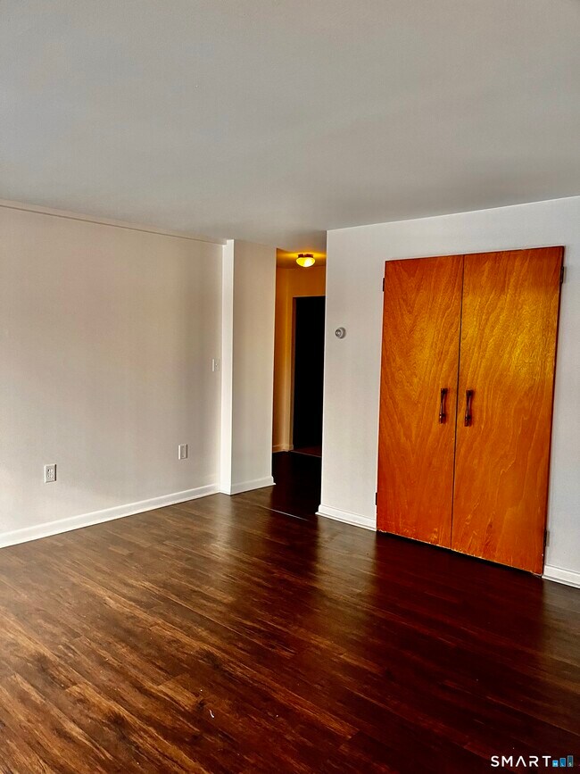 Building Photo - 40 Owen St