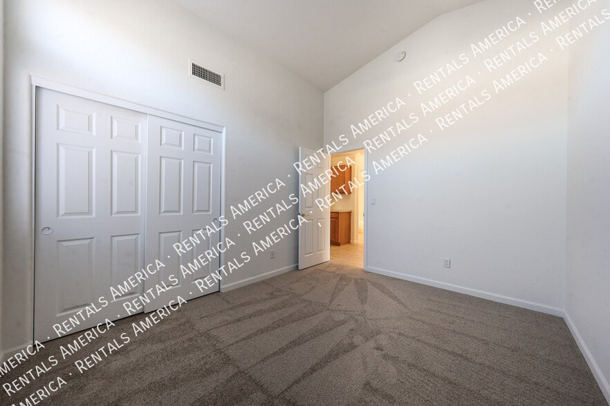 Building Photo - 6911 W Monte Lindo