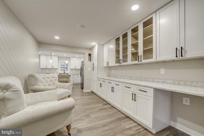 Building Photo - 4083 Norbeck Square Dr