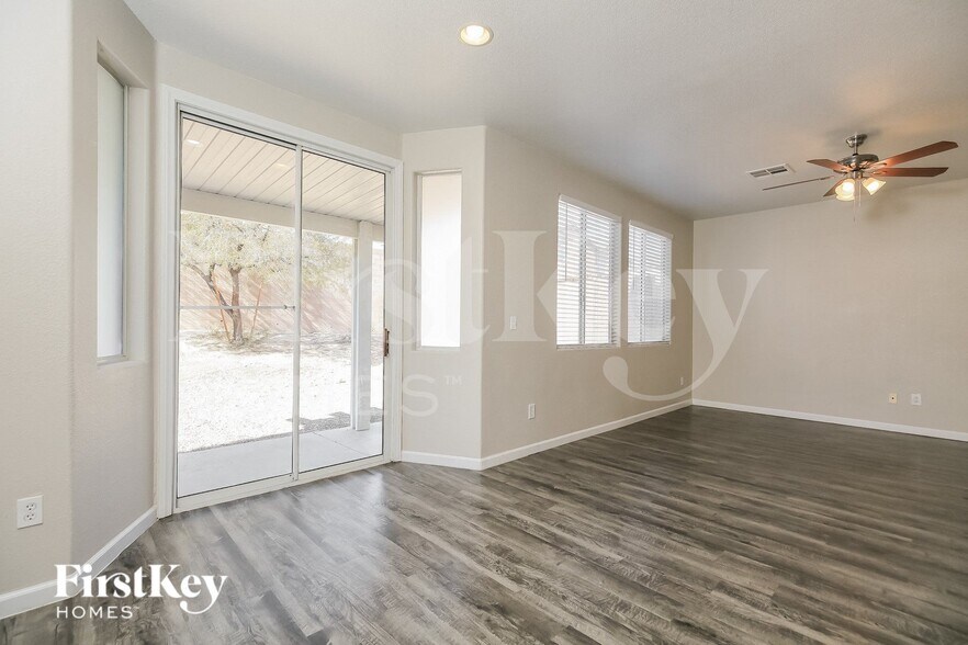 Building Photo - 8125 Starling View Ct