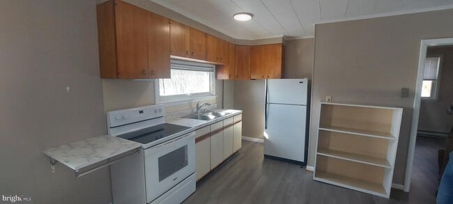 Building Photo - 7318 Woodbine Rd