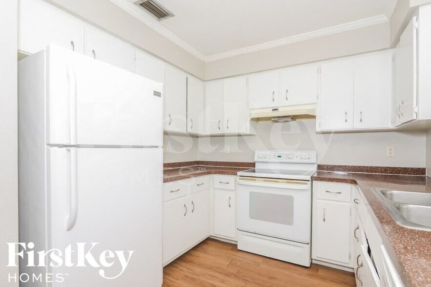 Building Photo - 964 Roseway Terrace NW