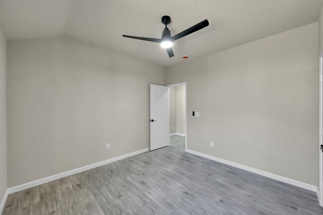 Building Photo - 106 Harbor Ct
