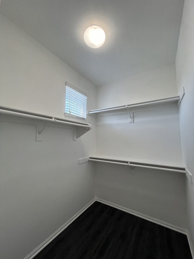 Building Photo - 12432 Constellation St