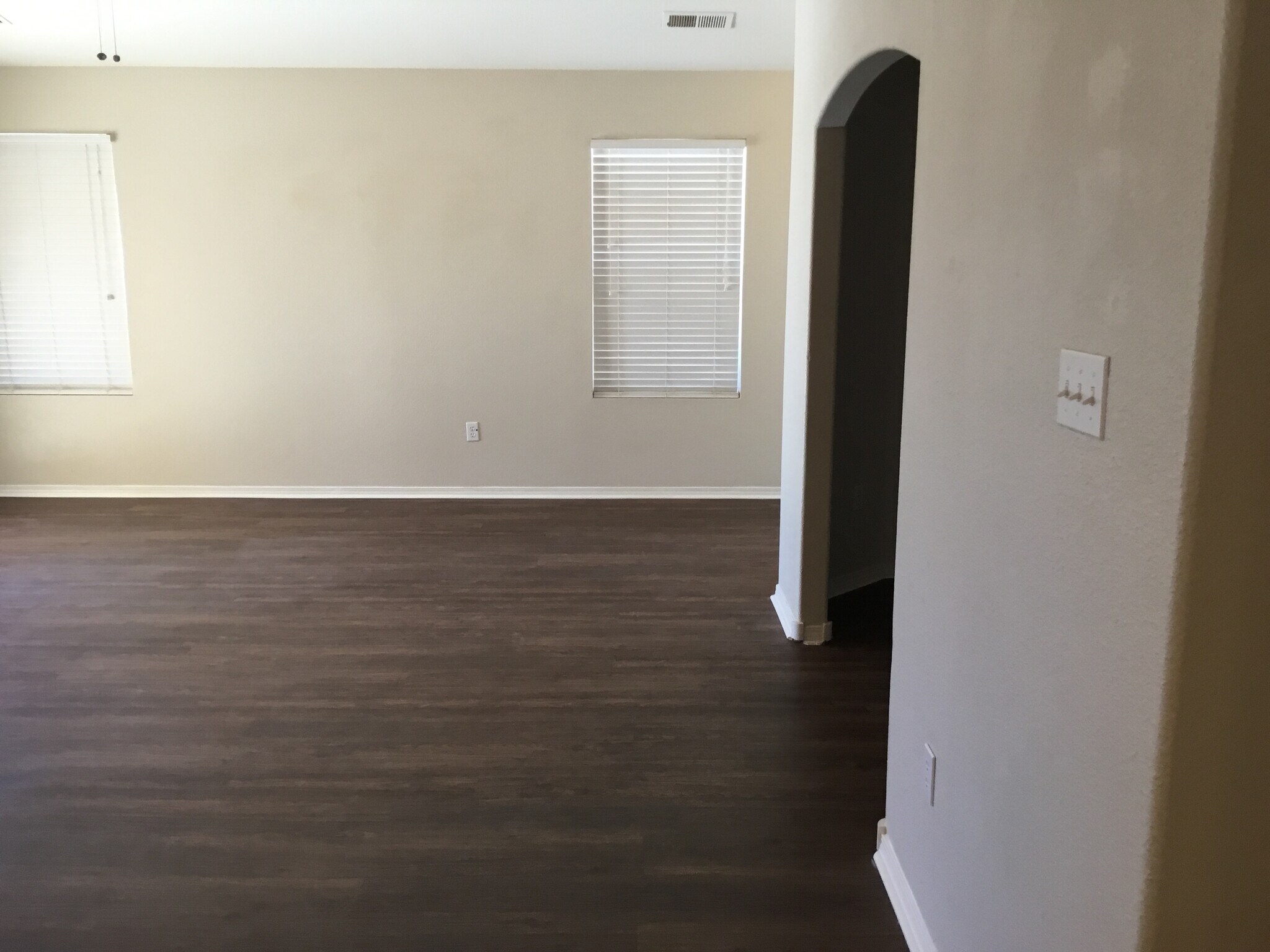 Building Photo - 804 Ocate Meadows Dr NE