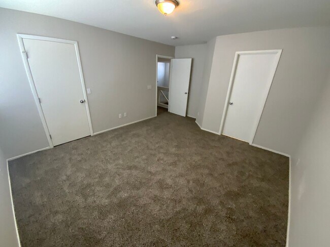 Building Photo - 10256 Grecian Laurel Ct