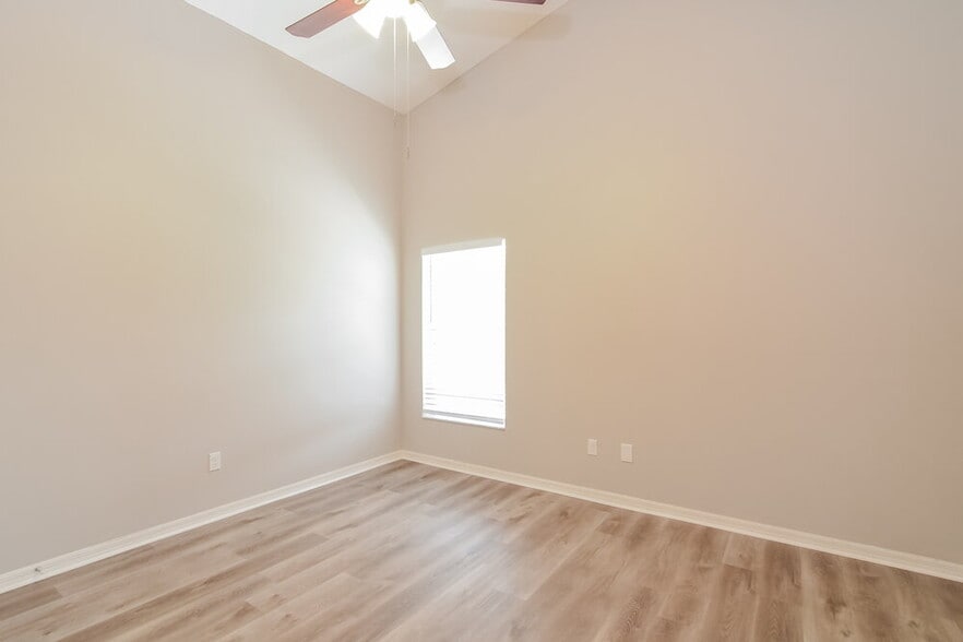 Building Photo - 2056 Cobblefield Cir