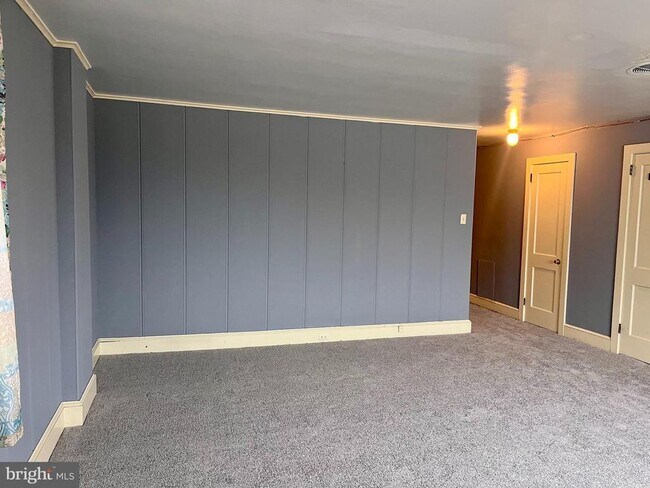 Building Photo - 27 N Hanover St