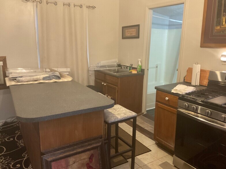 Building Photo - 5921 Crepe Myrtle Ct