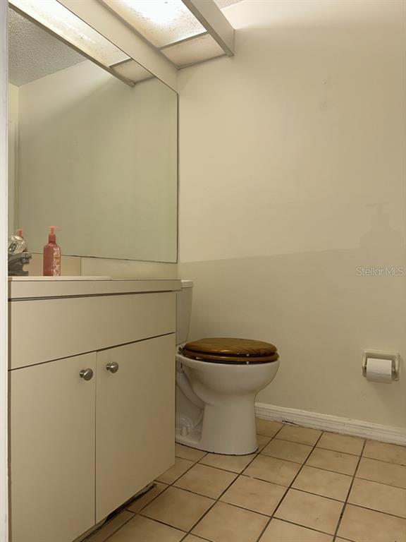 Building Photo - 15206 W Pond Woods Dr