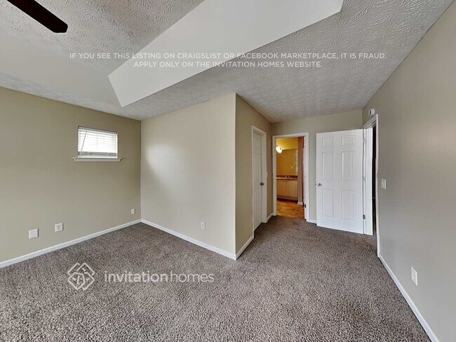 Building Photo - 4612 Legacy Square