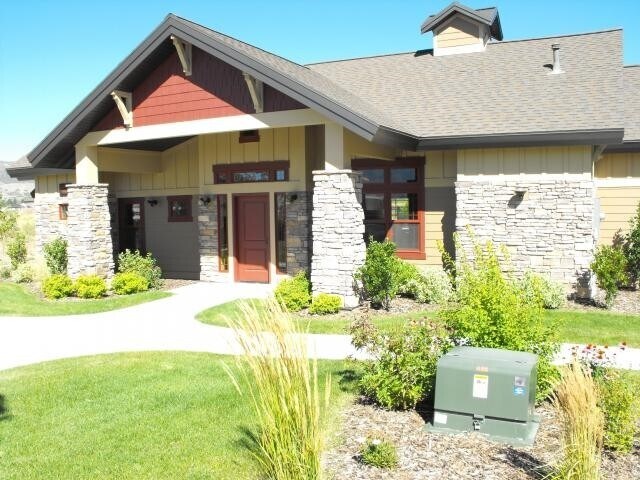 Building Photo - 1031 500 E