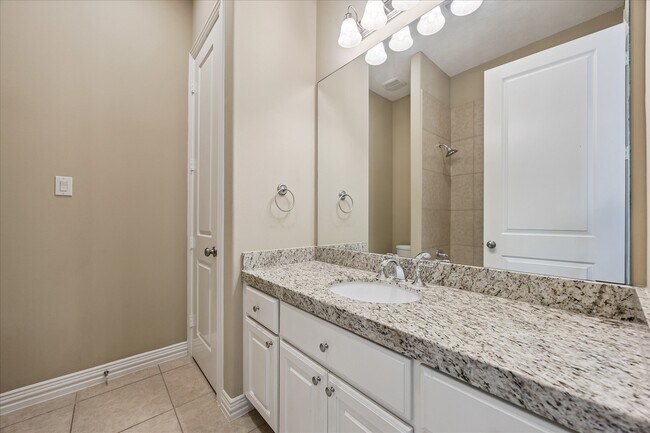 Building Photo - 14450 Kingston Cove Ln