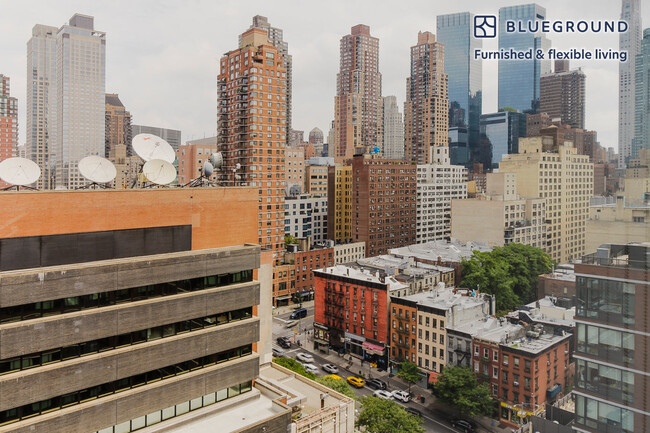 Building Photo - 500 W 56th St