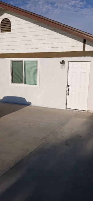 Building Photo - 657 Carefree Dr