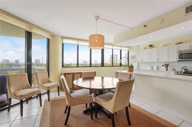 Building Photo - 20185 E Country Club Dr