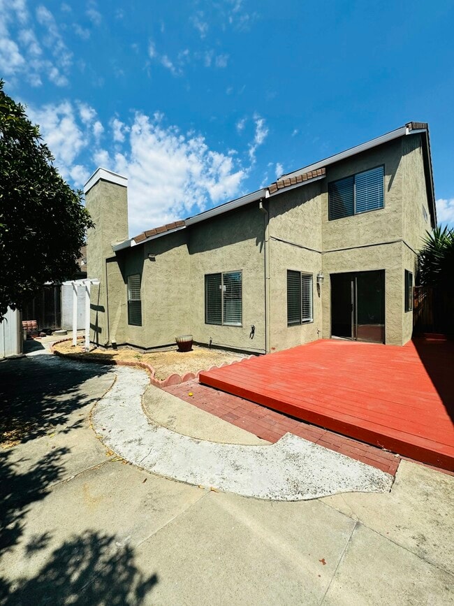Building Photo - 29869 Ventnor Ct