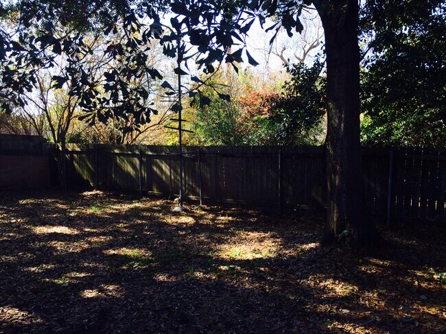 Building Photo - 54 Oakland St