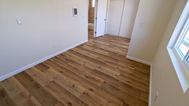 Building Photo - **$500 MOVE-IN SPECIAL!** Newly Remodeled ...