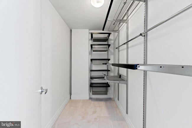 Building Photo - 2120 Vermont Ave NW