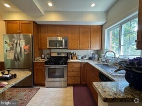 Building Photo - 3450 Gunston Rd