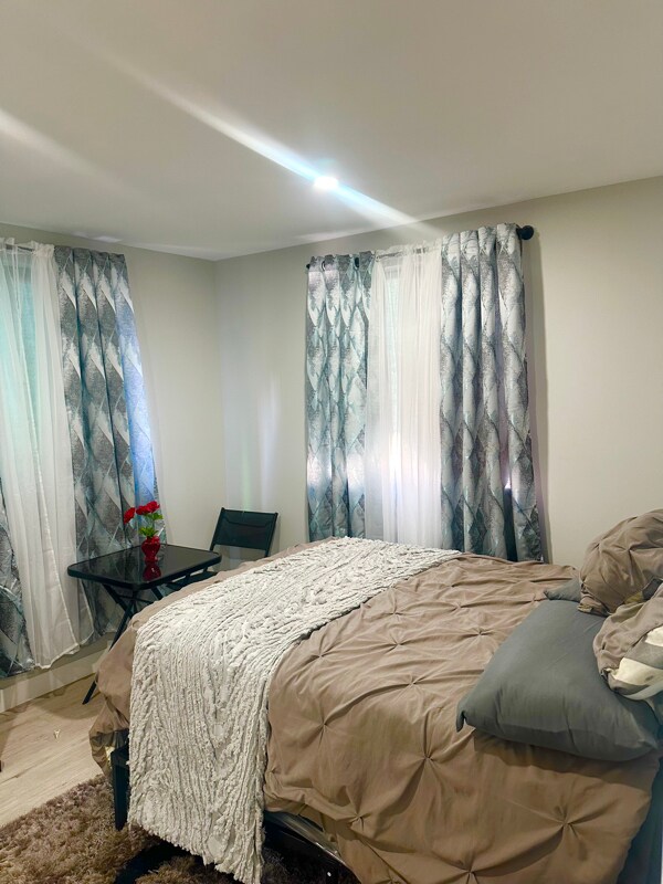 Building Photo - 2437 Cochran Ave