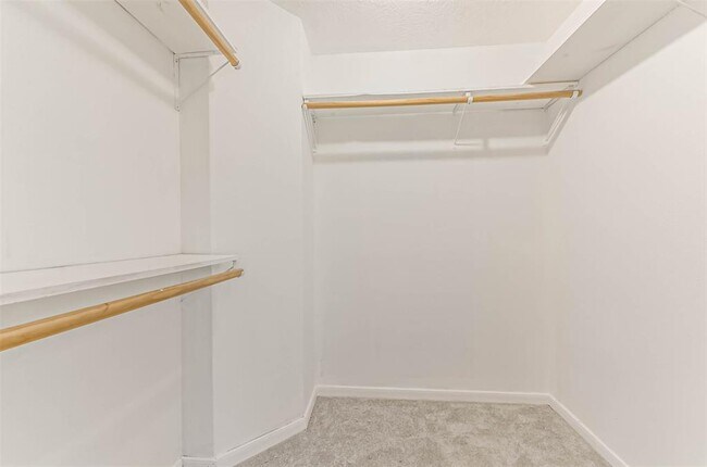 Building Photo - 15206 Evergreen Knoll Ln