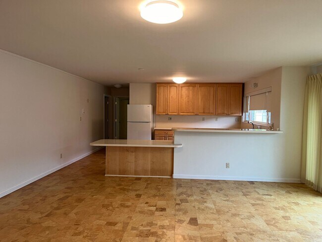 Building Photo - Large one bedroom (ground floor of a singl...