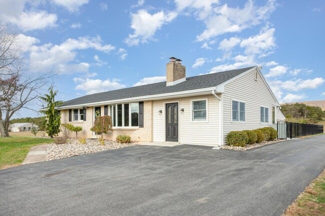 Building Photo - 411 Wagner Dr