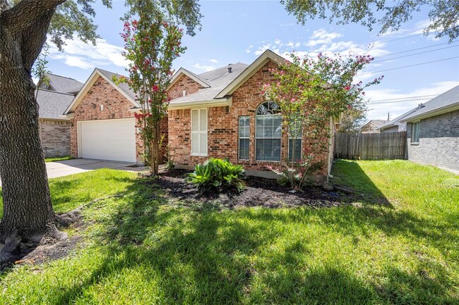 Building Photo - 3915 Lauderwood Ln