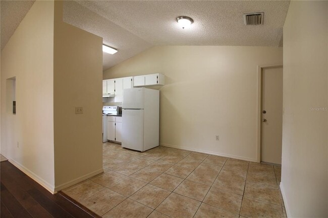 Building Photo - 6324 Highland Gardens Ct