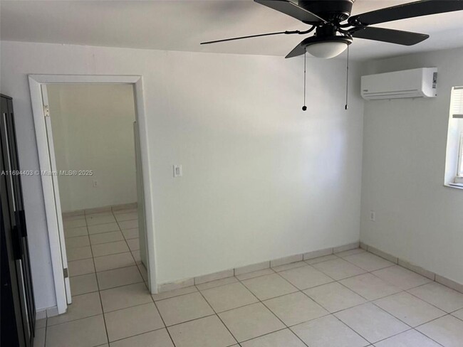 Building Photo - 2 bedroom in Miami Gardens FL 33056