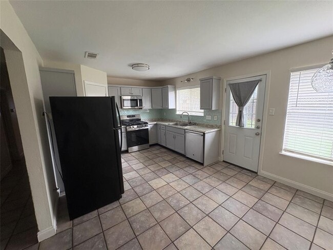 Building Photo - 3800 Tattershall Ln