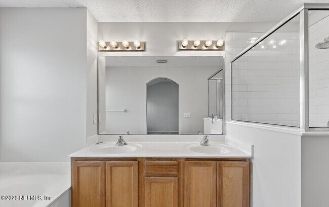 Building Photo - 9205 Redtail Dr