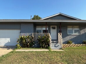 Building Photo - 6121 NW Dearborn Ave