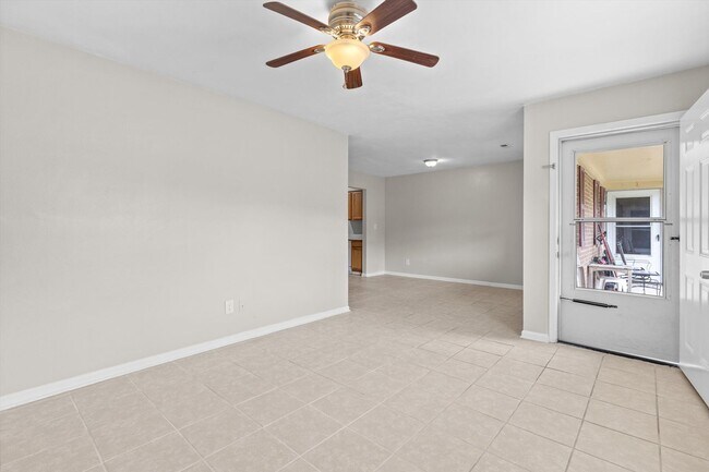 Building Photo - 6048 Brookwood Dr