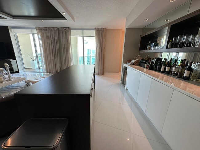 Building Photo - 200 Sunny Isles Blvd