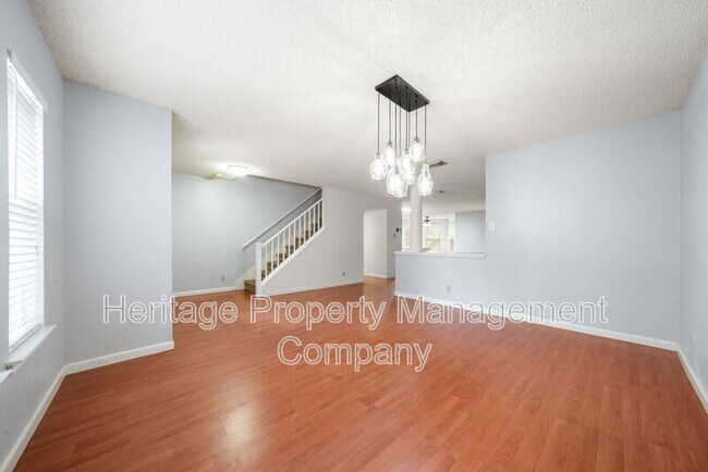 Building Photo - 17427 Sapphire Rim Dr
