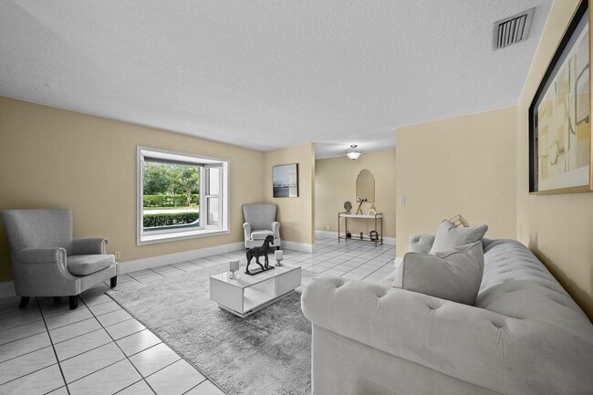 Building Photo - 13724 Lilac Pl
