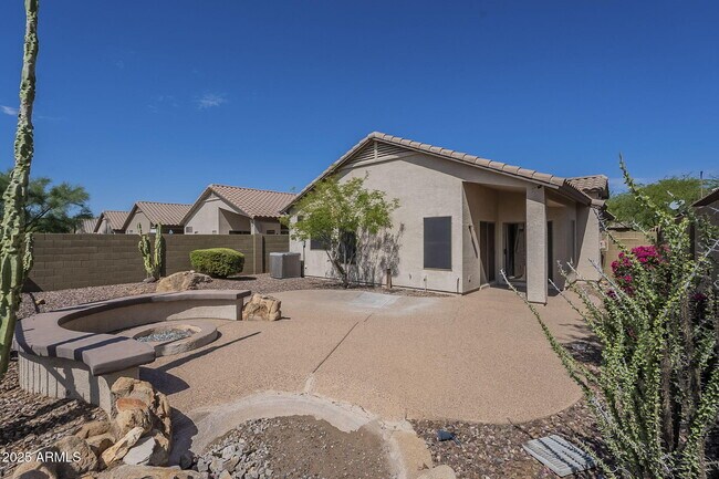 Building Photo - 40035 N Patriot Way