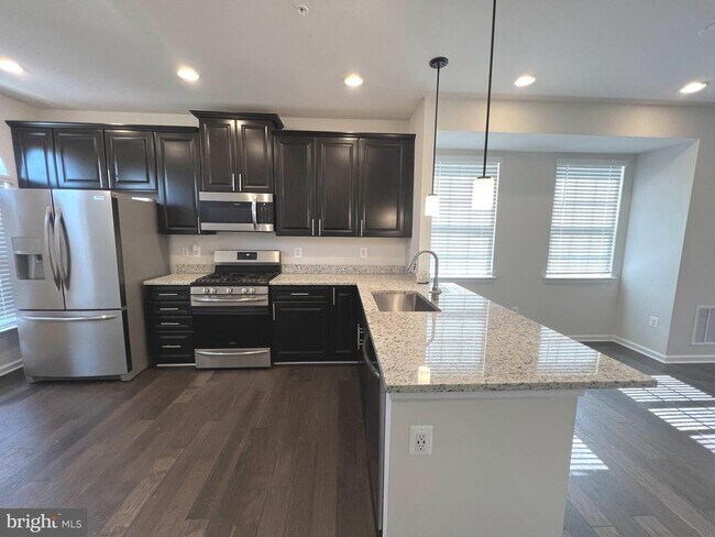 Building Photo - 7801 Rosella Ln