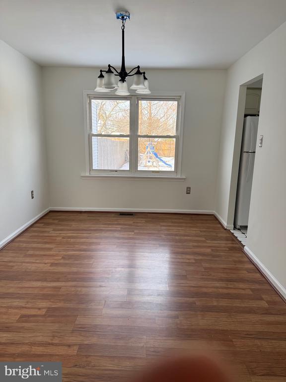 Building Photo - 447 Windsor Dr