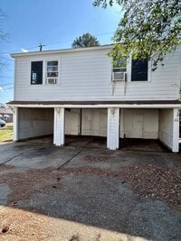 Building Photo - 819 1/2 Boulevard